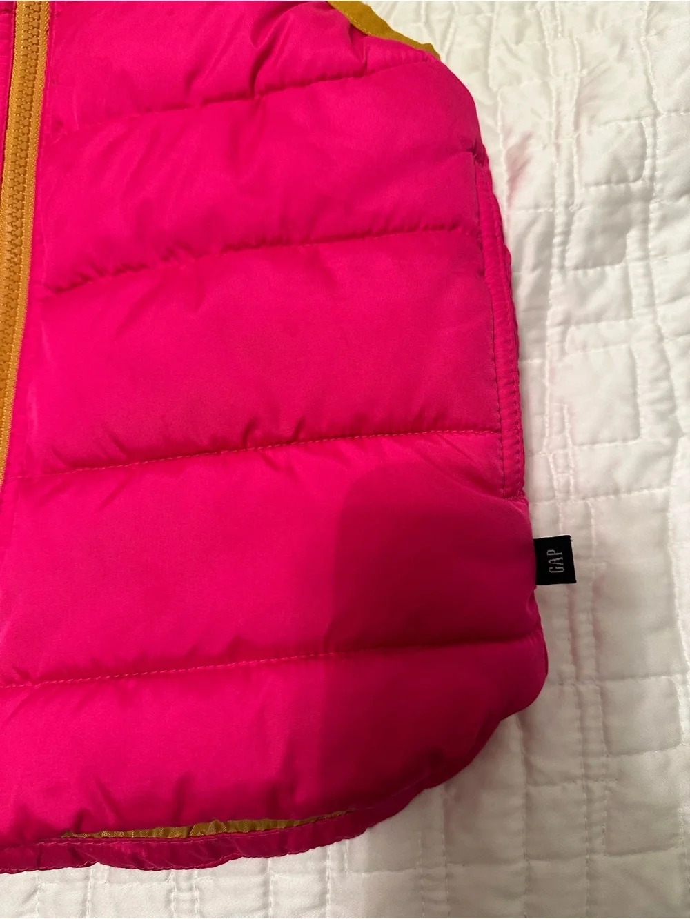 GAP girls  Hot Pink Puffer Vest with Mustard Trim Sz 4